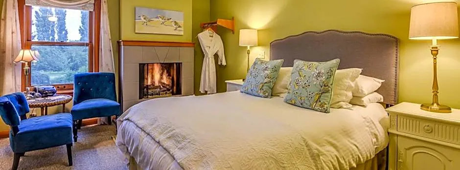 Wild Iris Inn