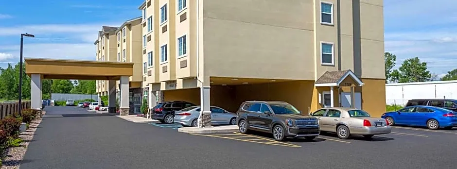 Microtel Inn & Suites by Wyndham Niagara Falls