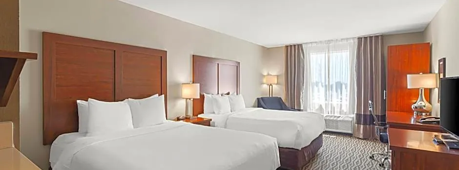 Comfort Inn & Suites