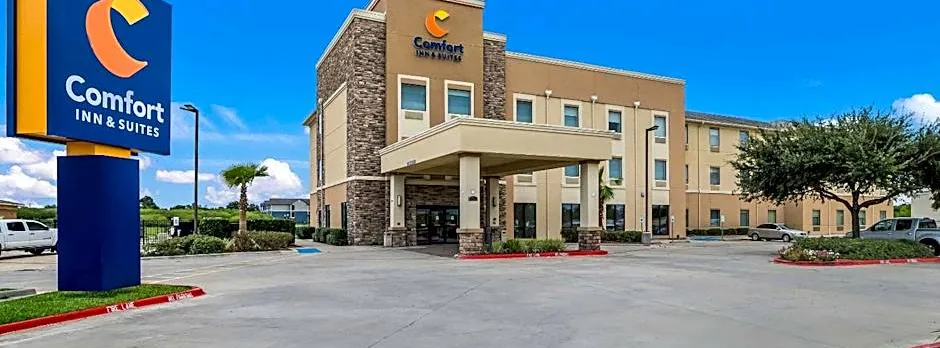 Comfort Inn & Suites Victoria North