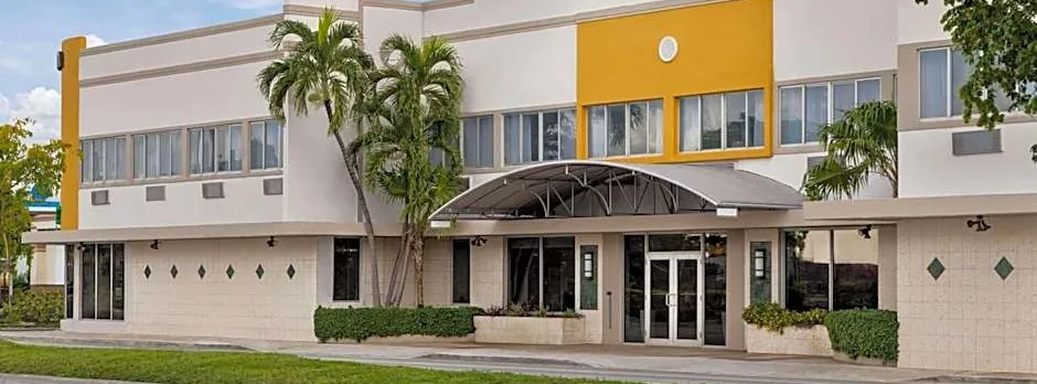 Days Inn by Wyndham Miami Airport North