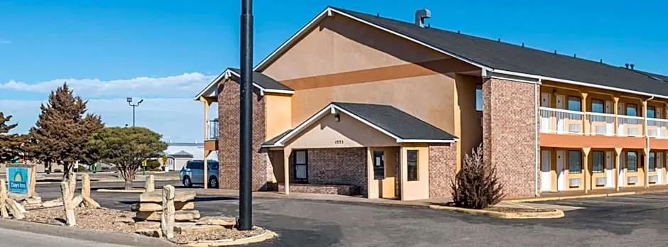 Days Inn by Wyndham Russell