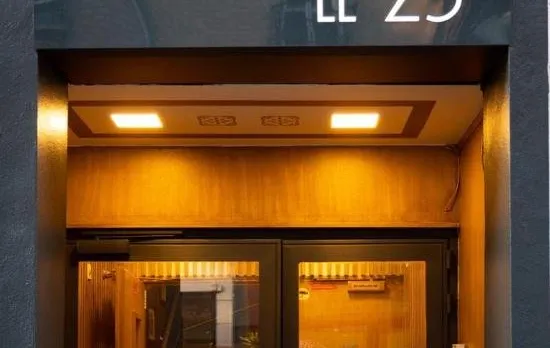 Le 23 Hotel