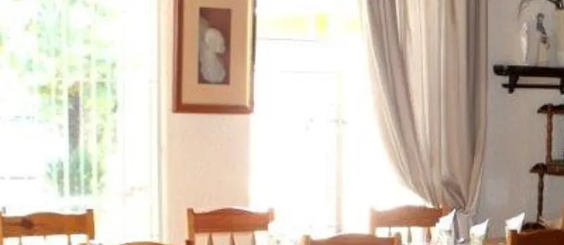Airport Lodge Guest House