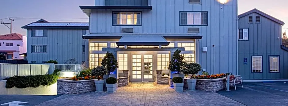 Holiday Inn Express Monterey - Cannery Row By IHG