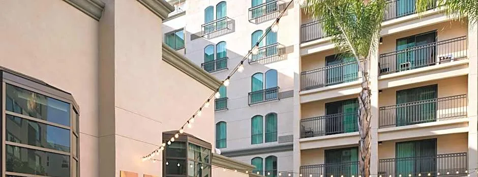 Courtyard by Marriott Los Angeles Pasadena/Old Town