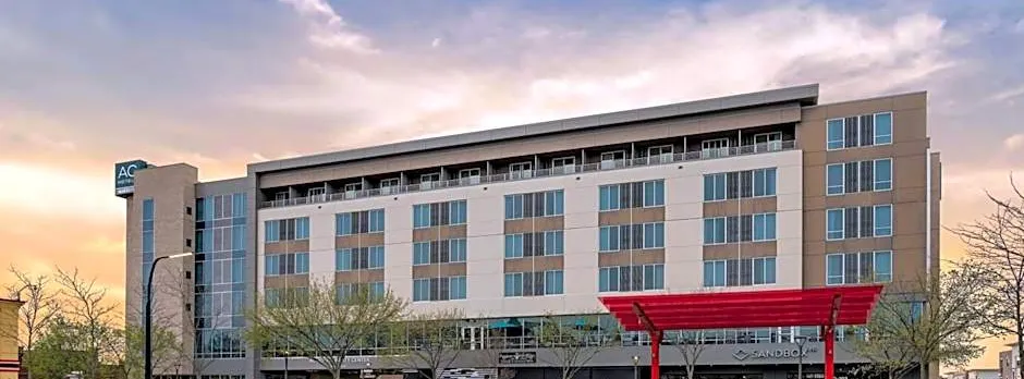 AC Hotel Cincinnati at Liberty Center