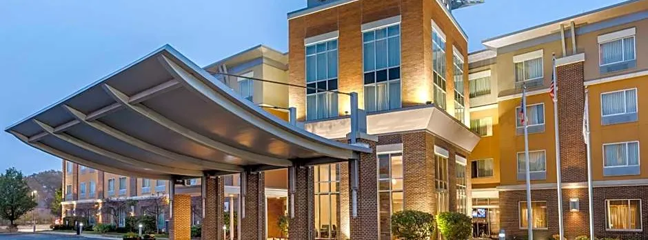 Cambria Hotel Akron - Canton Airport