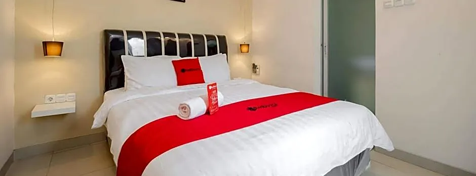 RedDoorz near Transmart Kalimalang