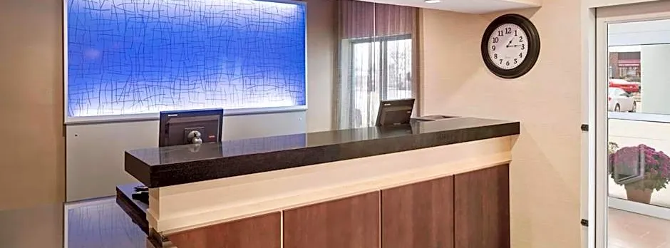 Comfort Inn & Suites Lima Northwest