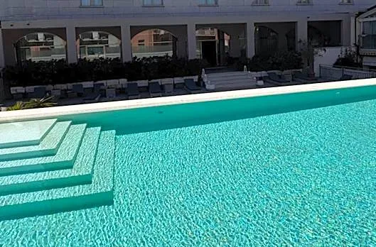 Hotel For You