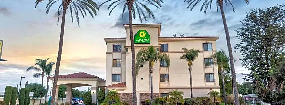 La Quinta Inn & Suites by Wyndham NE Long Beach/Cypress