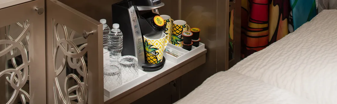 Staypineapple Midtown Ny