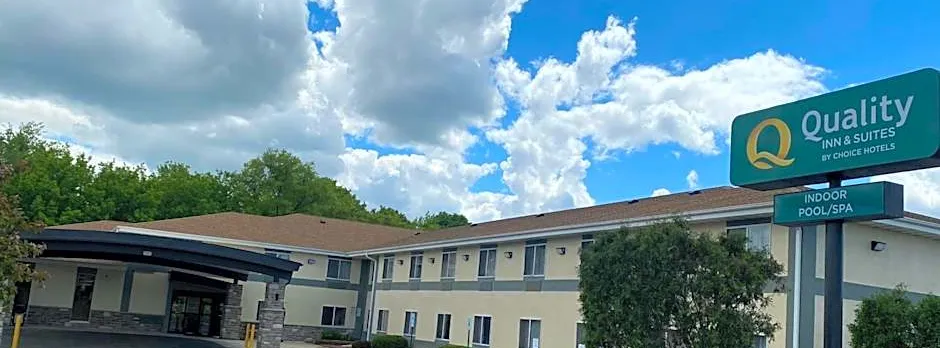 Quality Inn & Suites West Bend