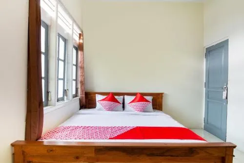 OYO 3210 Villa Aisya