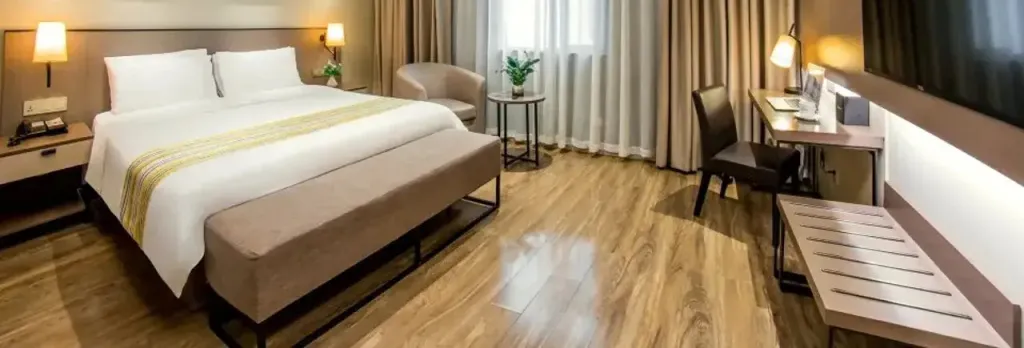 Homeinn Plus Hotel (Shanghai Bund Jinling East Road)