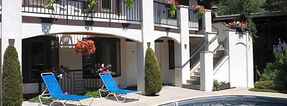 St Moritz Lodge and Condominiums