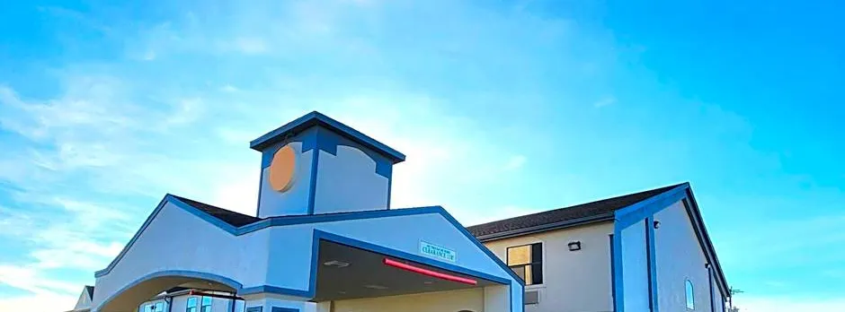 Days Inn by Wyndham Rosenberg