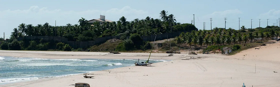 Casa com Piscina na Praia do Iguape by Carpediem
