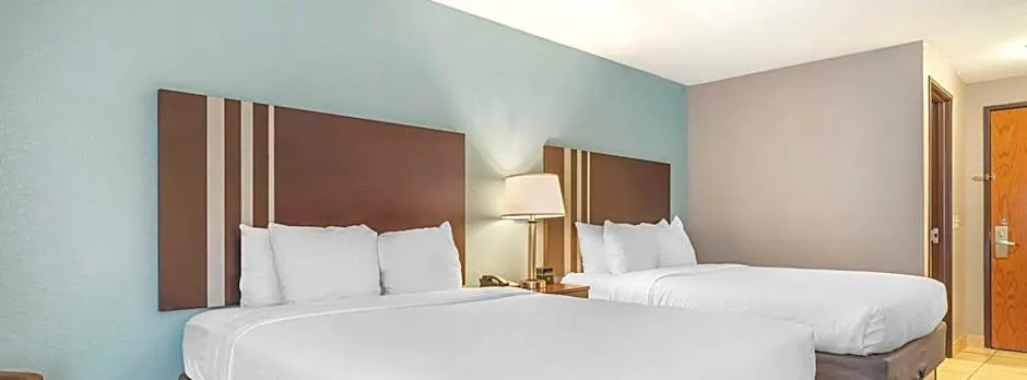 Best Western St. Clairsville Inn & Suites