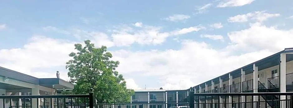 Oasis Inn