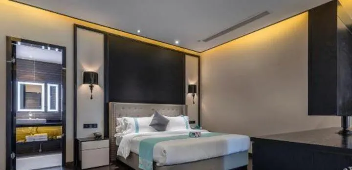 Xana Hotel (Xinghua RT-Mart)