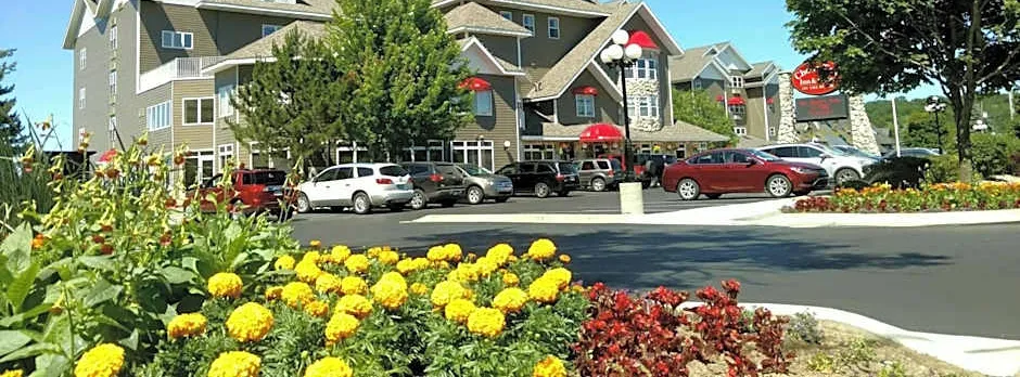 Cherry Tree Inn & Suites
