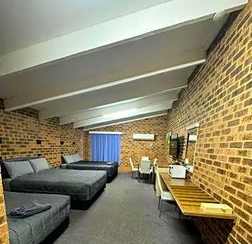Clock Tower Motor Inn