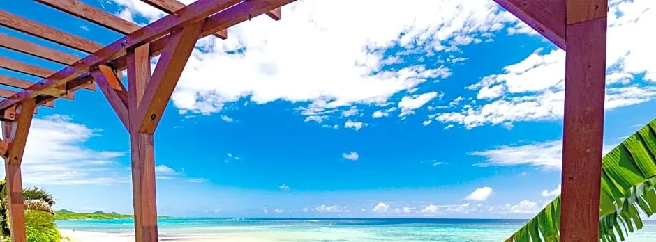 ALOALO BEACH 川平