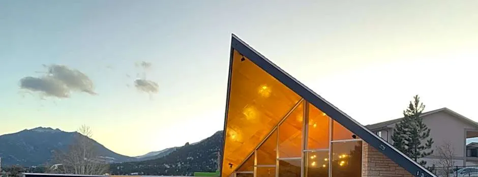 Coyote Mountain Lodge