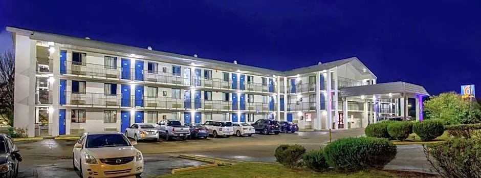 Motel 6-Jackson, MS