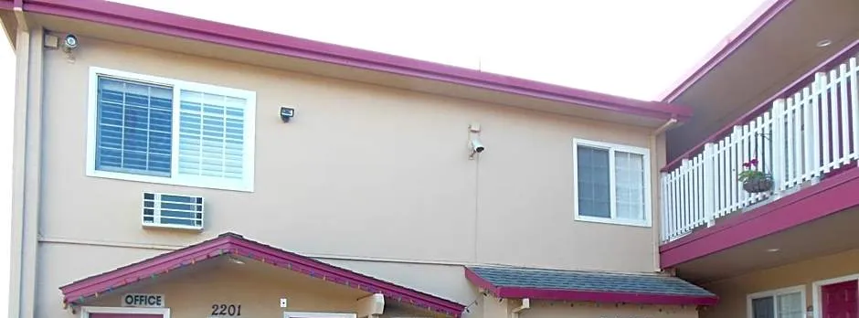 Sealamp Inn