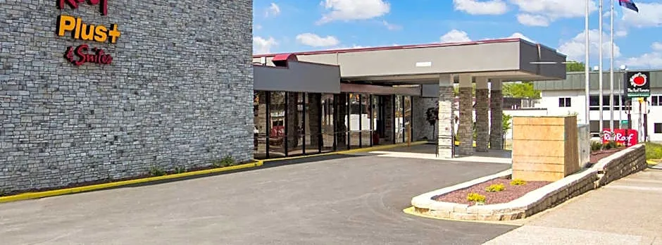 Red Roof Inn PLUS & Suites Erie