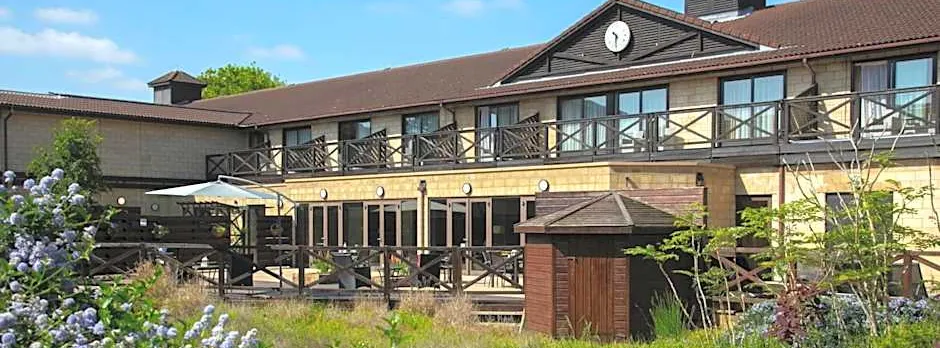 Hampshire Court Hotel & Spa