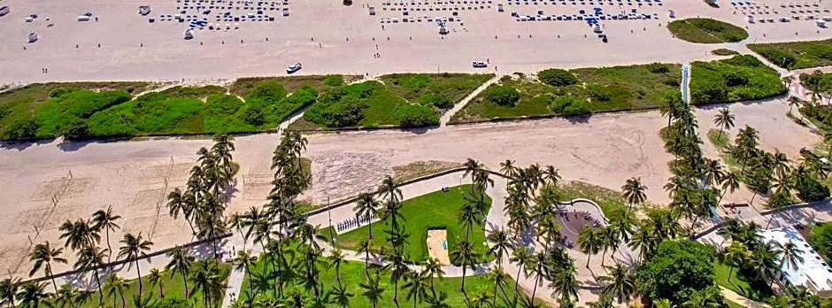 SOBE MONARCH 2BEDROOM 2 BATH MODERN apt- WALK TO OCEAN DRIVE