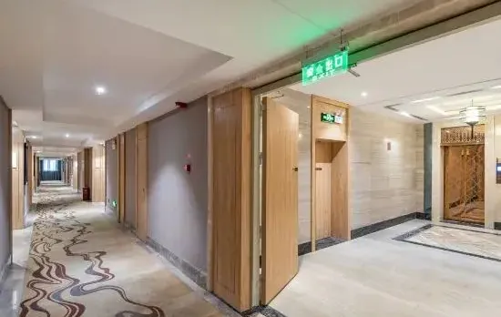 Xiyuan Jinrun Hotel (Longli North Station)