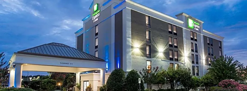 Holiday Inn Express Hotel & Suites Wilmington-University Ctr By IHG
