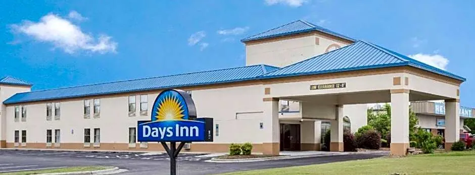 Days Inn by Wyndham Selma