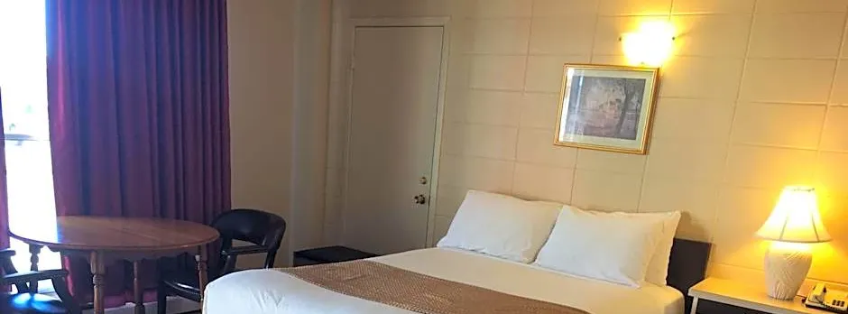 Siesta Motel
