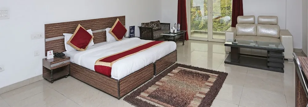 OYO 10257 Hotel Lotus Park