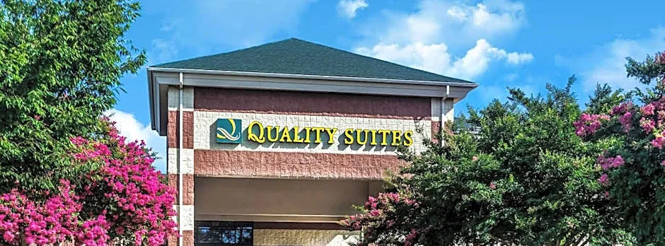 Quality Suites Lake Wright Norfolk Airport