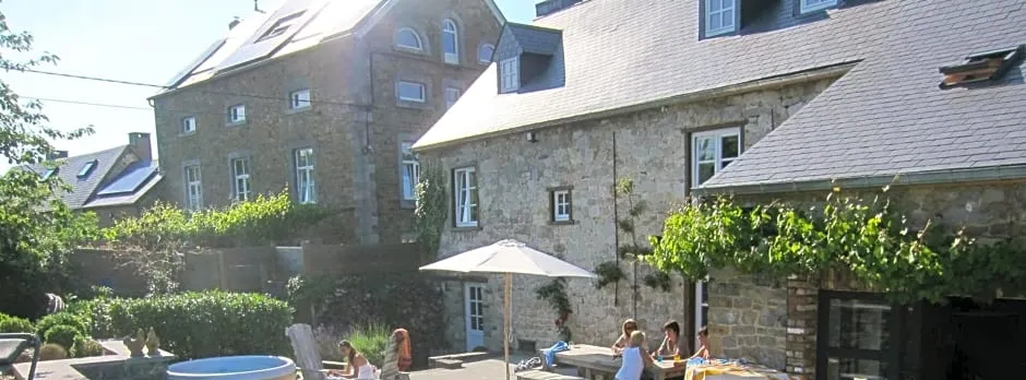 Maison de charme à Crupet et le gîte la suite