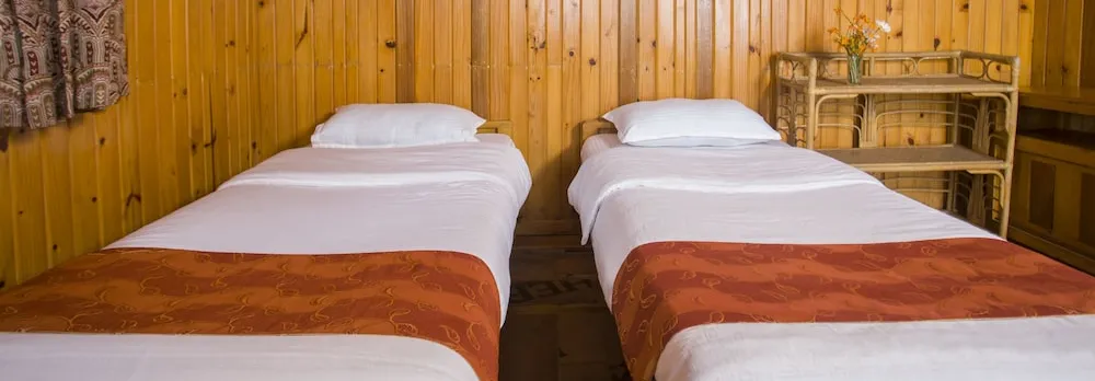 Everest Manla Resort