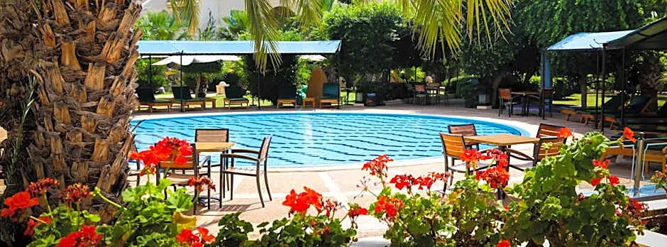 Suites hôtel les charmilles & spa