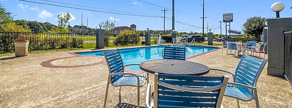 Americas Best Value Inn & Suites Livingston