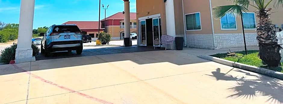 Executive Inn & Suites