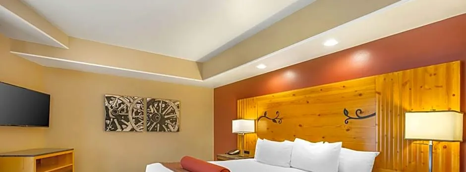 Best Western Premier Ivy Inn & Suites