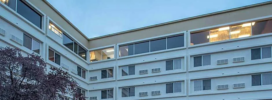 Ramada by Wyndham Downtown Spokane