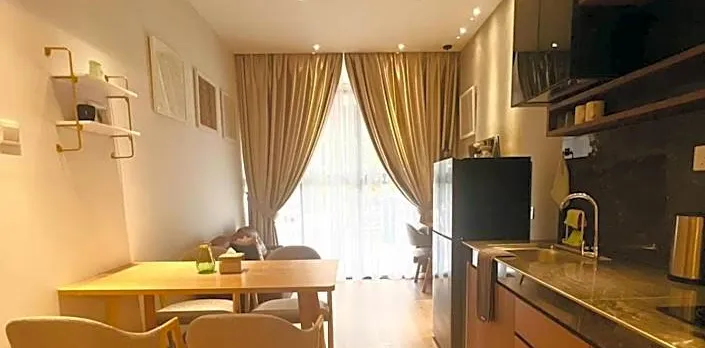 oxy suites G-01 at Shop House Meisterstadt Pollux Habibie