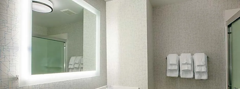 Holiday Inn Express Doral Miami By IHG